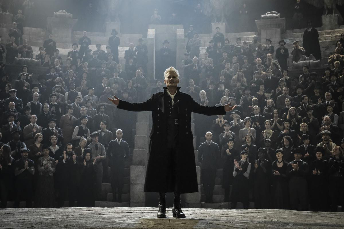 Grindelwald đã từng được nhắc đến trong loạt phim 'Harry Potter' từ phần đầu tiên vào năm 2001 Ảnh 2