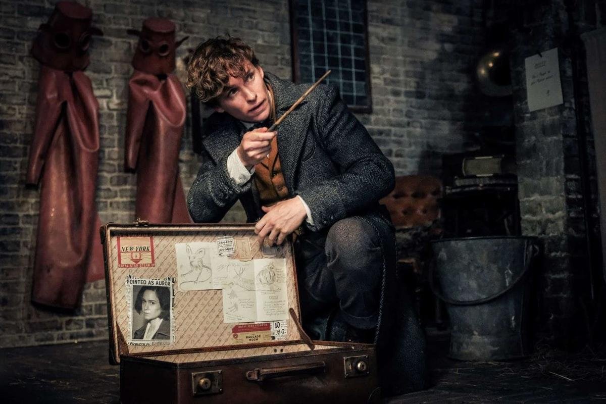 Review phim 'Fantastic Beasts 2: The Crimes Of Grindelwald': Kỹ xảo mãn nhãn, đậm phong cách 'Harry Potter' Ảnh 2