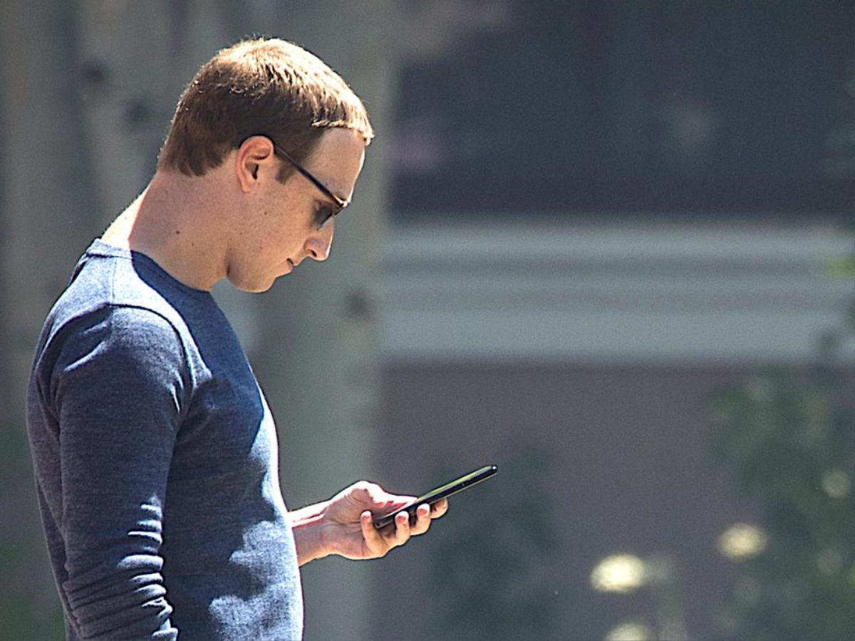 Đây là lý do không ai ngờ đến khiến Mark Zuckerberg cấm nhân viên của mình dùng iPhone Ảnh 1