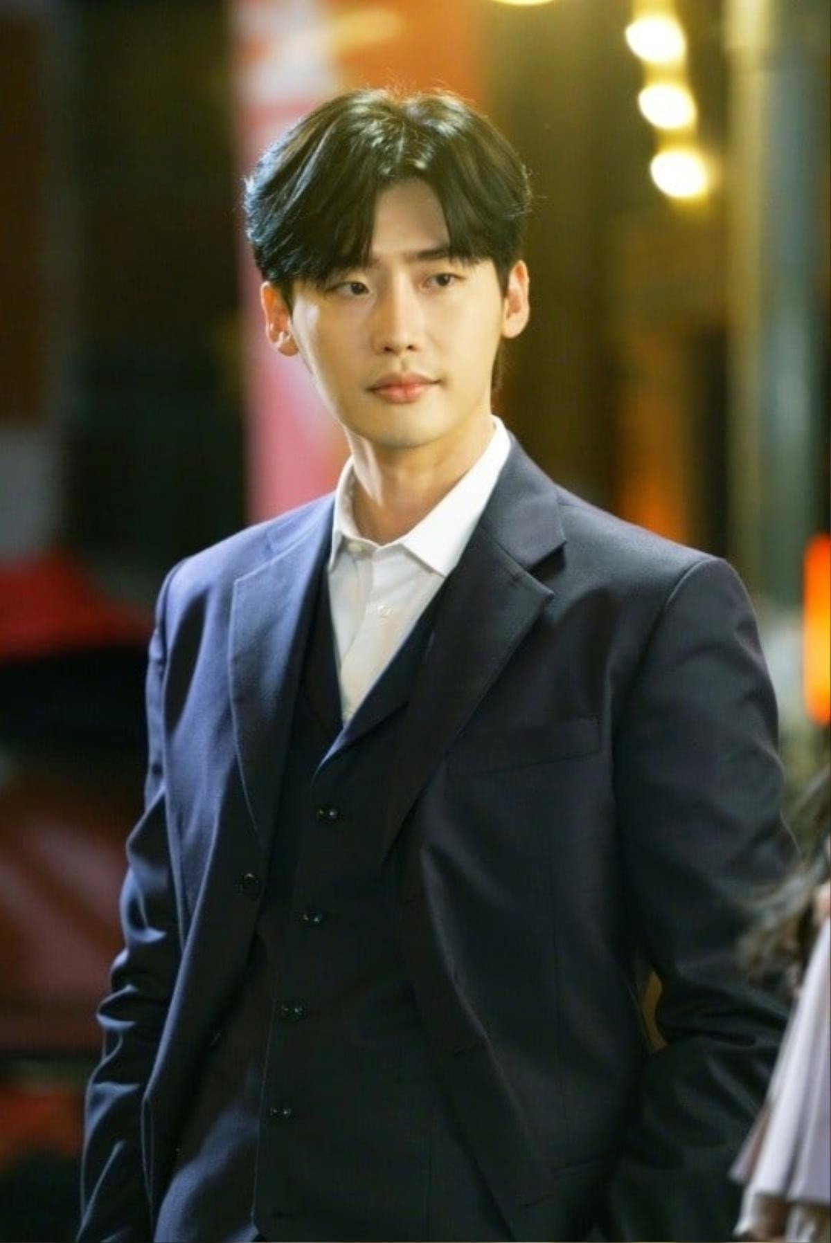 Lộ diện những poster đầu tiên của 'biên kịch thiên tài' Lee Jong Suk trong 'Death Song' Ảnh 4