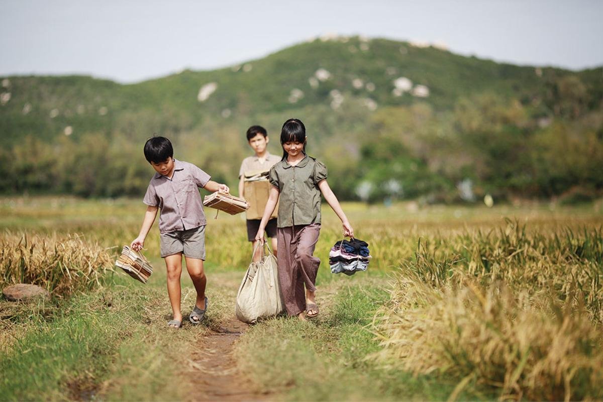 Câu chuyện thanh xuân vườn trường và cánh đồng hoa thạch thảo mới mẻ giữa làng phim Việt Nam mùa cuối năm Ảnh 5