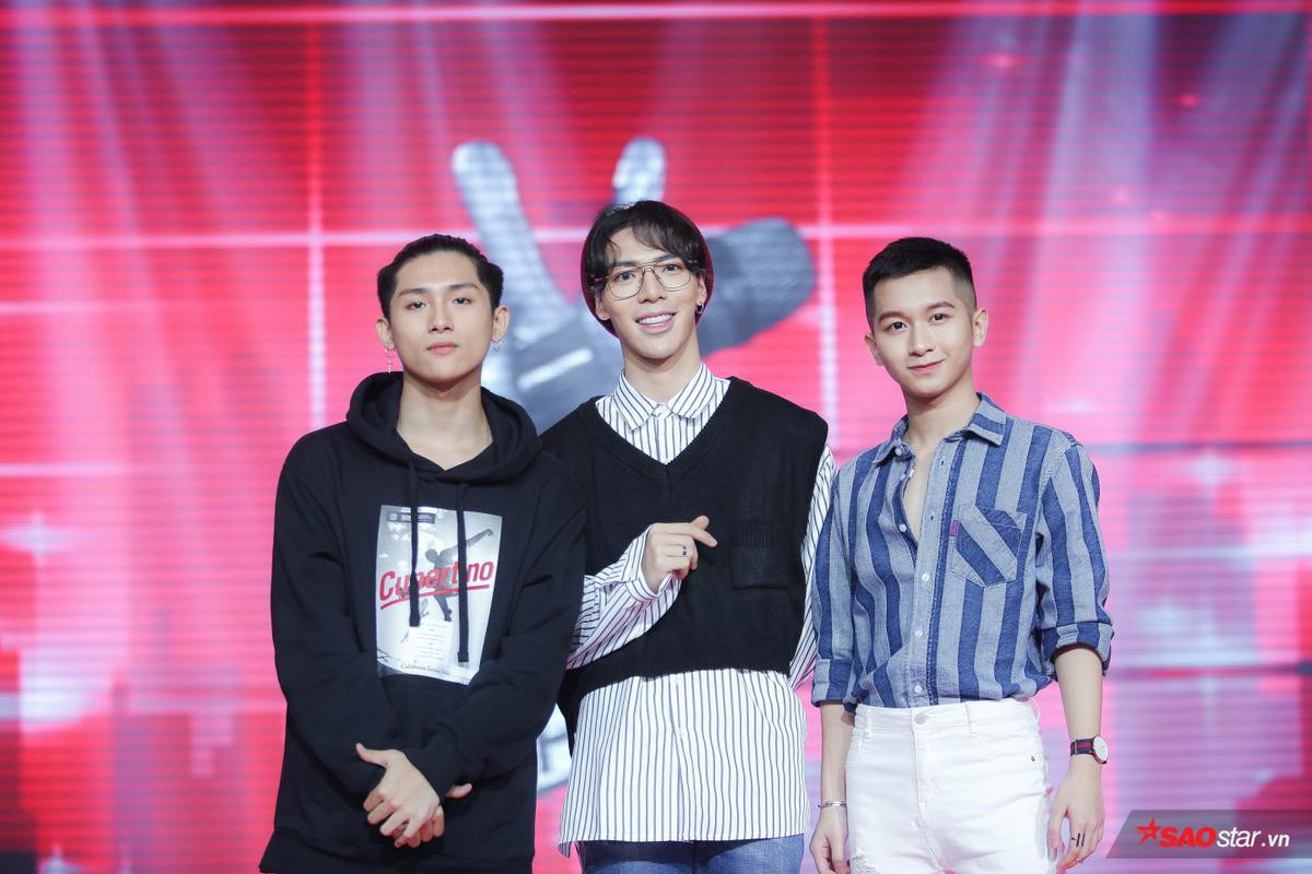 Erik, Đỗ Hoàng Dương và Grey-D xuất hiện tại The Voice Kids 2018: Chuyện gì xảy ra thế này? Ảnh 2