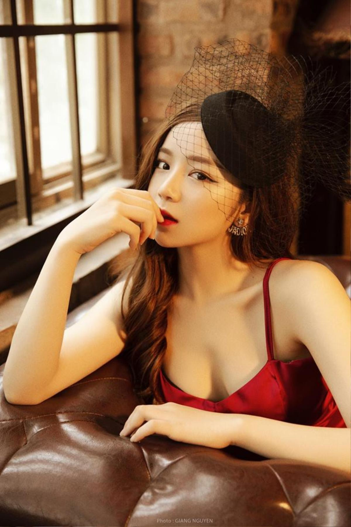 Vừa cởi đồ cổ vũ ĐTVN, hot girl ngủ gật lộ ảnh 'độc' gây bão mạng xã hội Ảnh 8