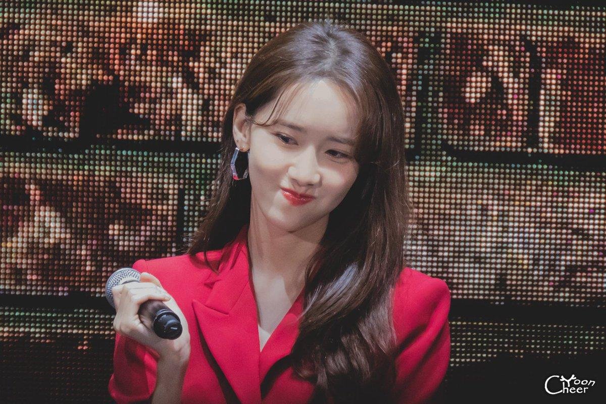 Phản ứng bất ngờ của YoonA khi biết rằng một fan tại Việt Nam đã rất vất vả để đến được buổi fan meeting của cô tại Đài Loan Ảnh 3