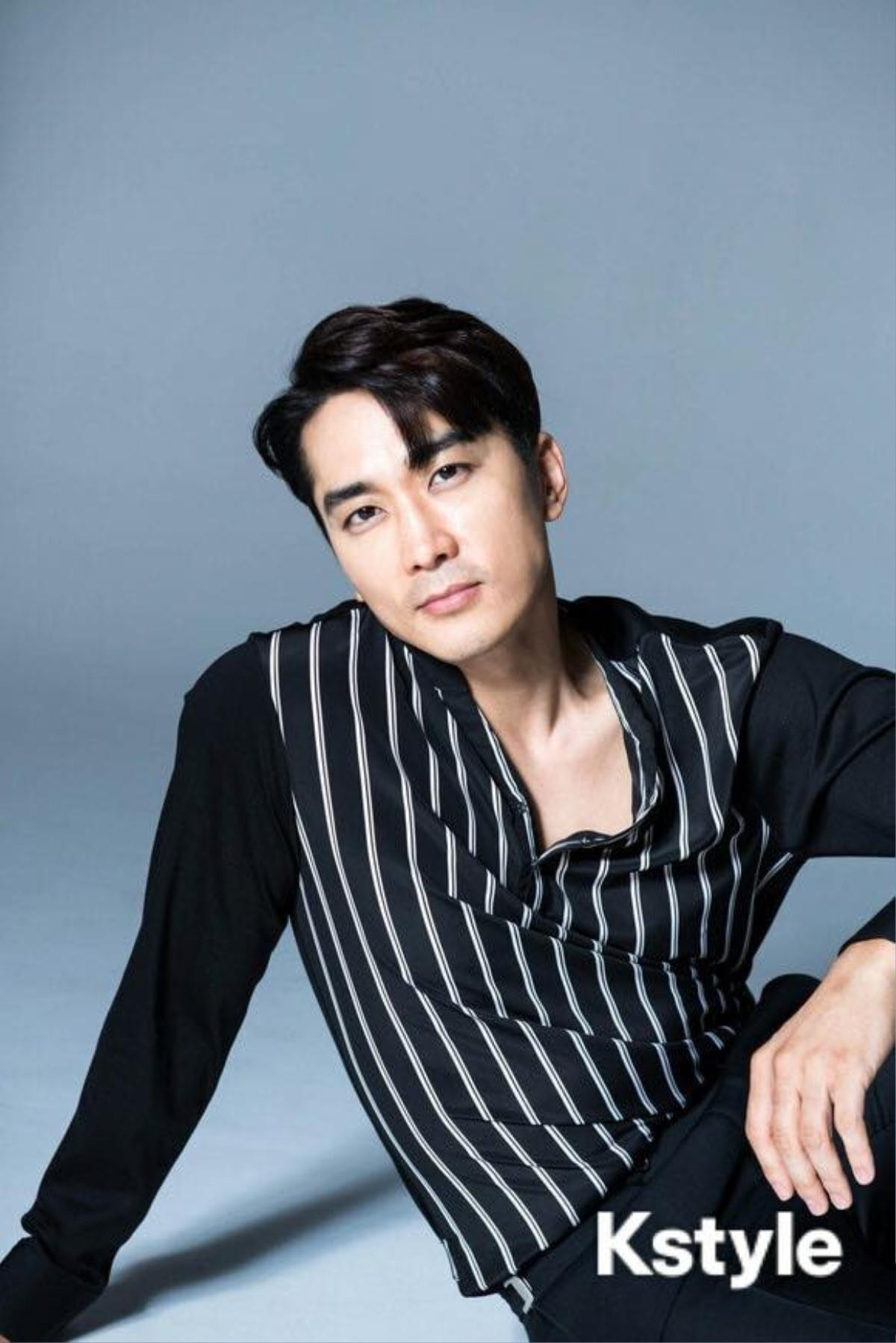 'Mỹ nam đời đầu' Song Seung Hun: 'Tôi muốn thử đóng thêm một bộ phim lãng mạn truyền thống, đau lòng kiểu như Trái tim mùa thu' Ảnh 1