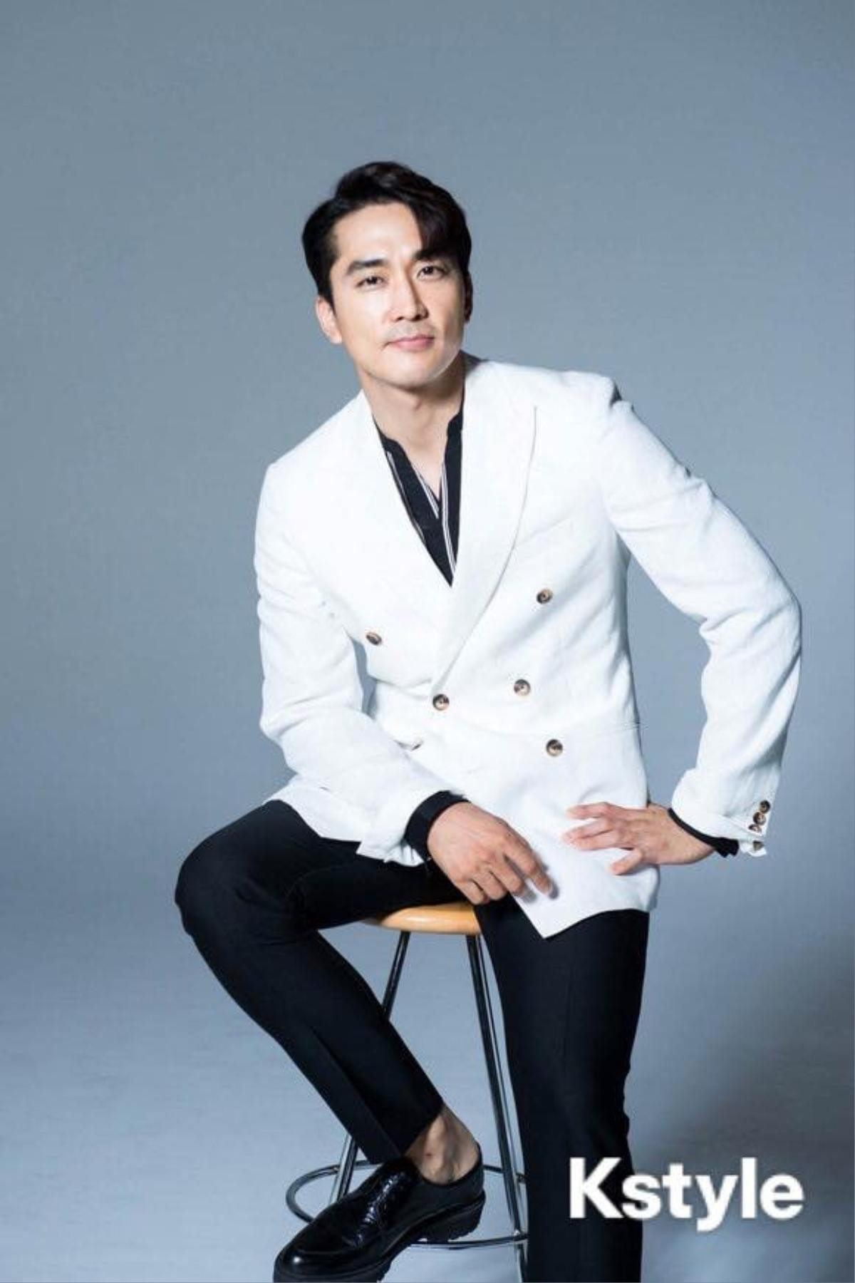 'Mỹ nam đời đầu' Song Seung Hun: 'Tôi muốn thử đóng thêm một bộ phim lãng mạn truyền thống, đau lòng kiểu như Trái tim mùa thu' Ảnh 6