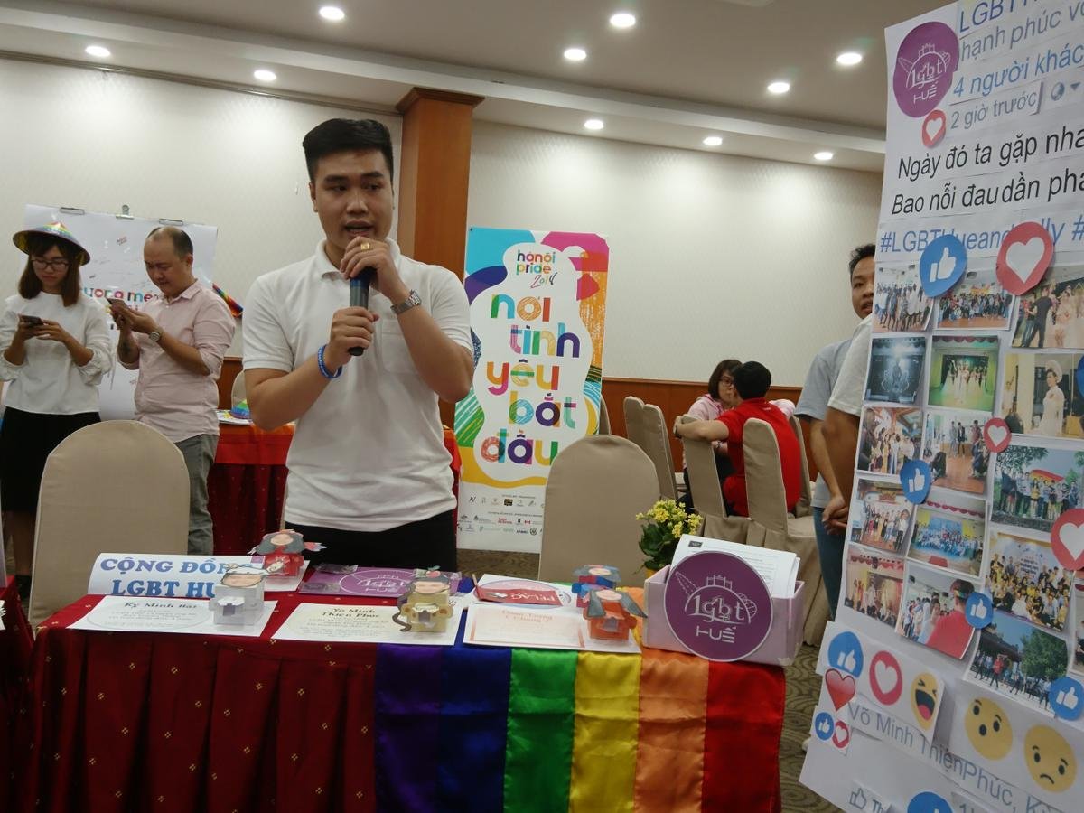 Lá cờ lục sắc tung bay tại Ngày hội Nguồn lực cộng đồng LGBTI+ Việt Nam Ảnh 11