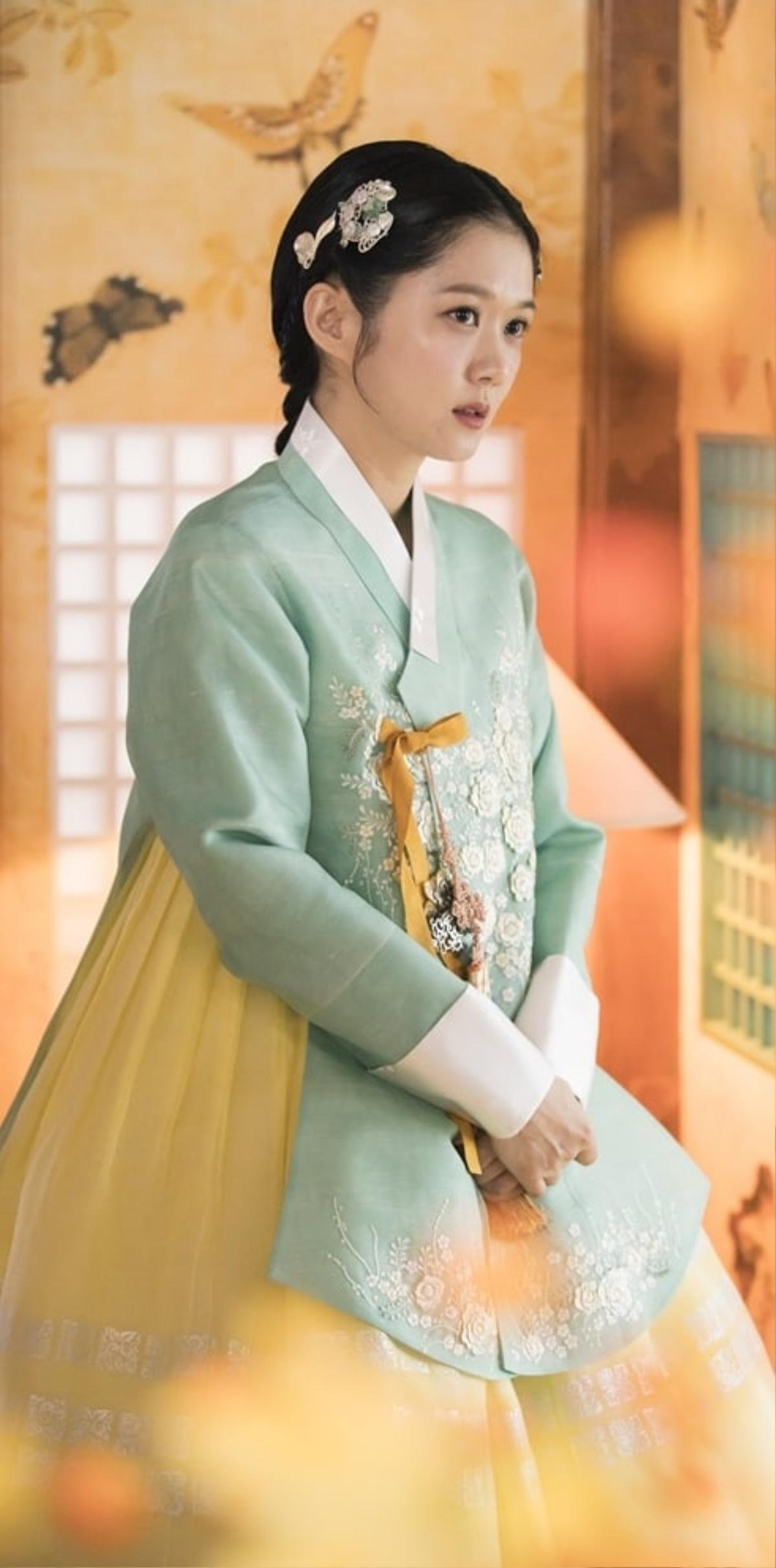 'The Last Empress' Jang Na Ra thanh lịch trong bộ hanbok truyền thống Ảnh 2