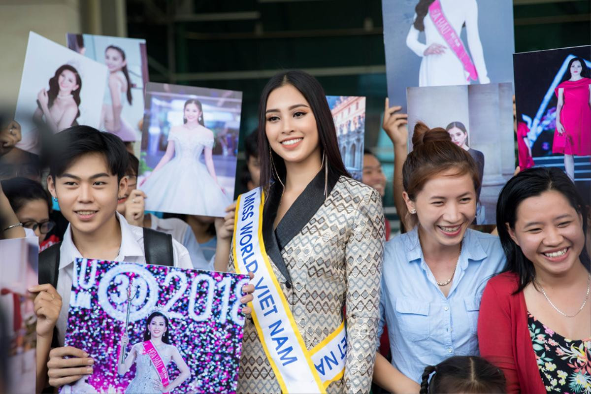 Minh Tú và Tiểu Vy lên đường: Không chỉ đọ sắc, đọ trang phục mà còn đọ cả… hành lý Ảnh 2