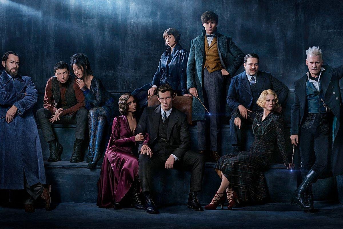 Diễn viên Ezra Miller phản ứng ra sao trước đoạn kết gây shock của 'Fantastic Beasts 2'? Ảnh 9