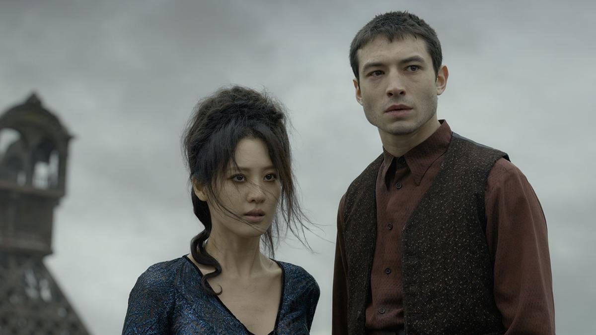 Diễn viên Ezra Miller phản ứng ra sao trước đoạn kết gây shock của 'Fantastic Beasts 2'? Ảnh 2