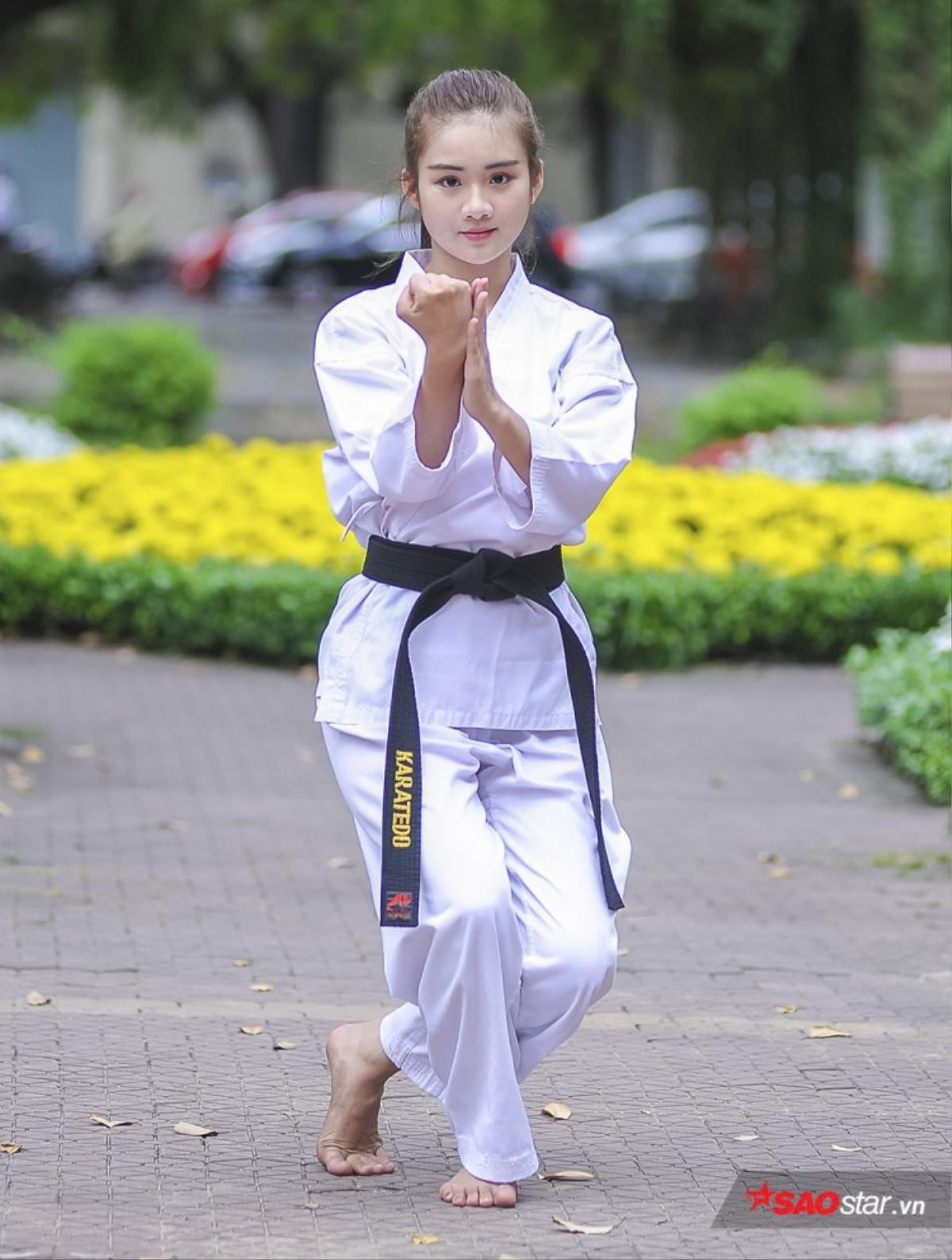 Gặp nữ sinh Đắk Nông đang 'chiếm sóng' cuộc thi Miss Hutech 2019 từng giành 25 huy chương môn Karatedo Ảnh 10