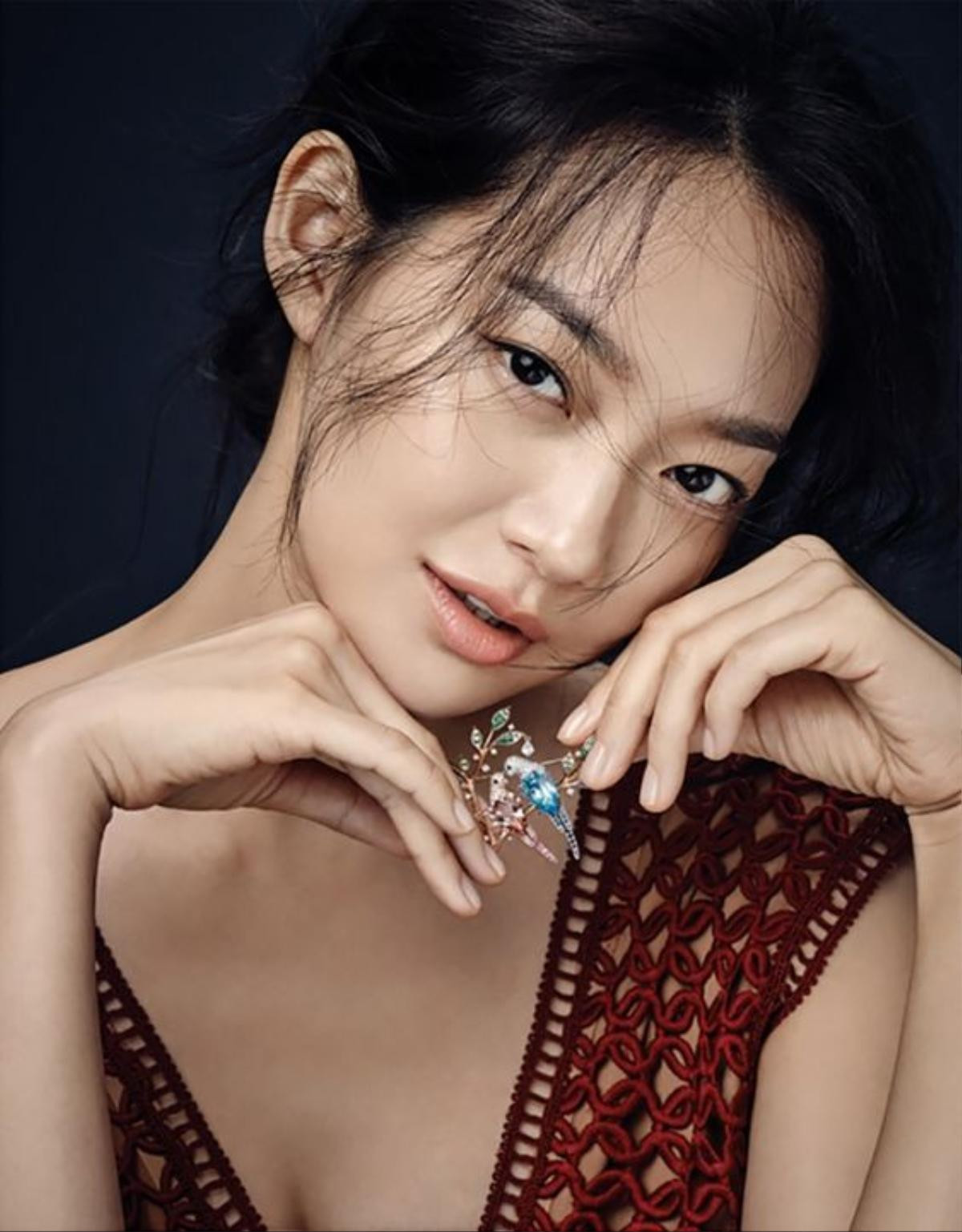 Shin Min Ah: 'Tôi luôn tìm kiếm niềm vui để mình được hạnh phúc' Ảnh 1