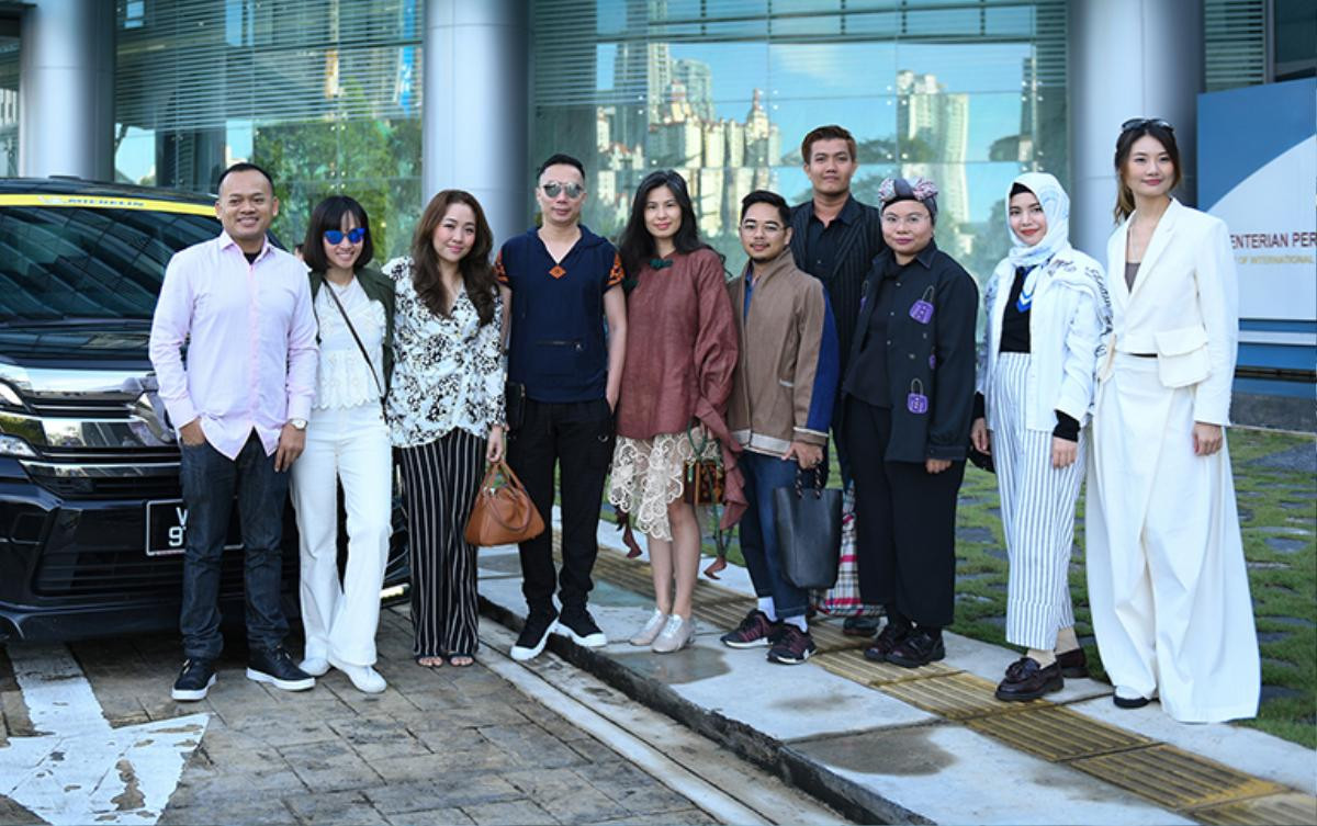 NTK Đỗ Trịnh Hoài Nam mở màn The Council of ASEAN Fashion Designers Ảnh 4