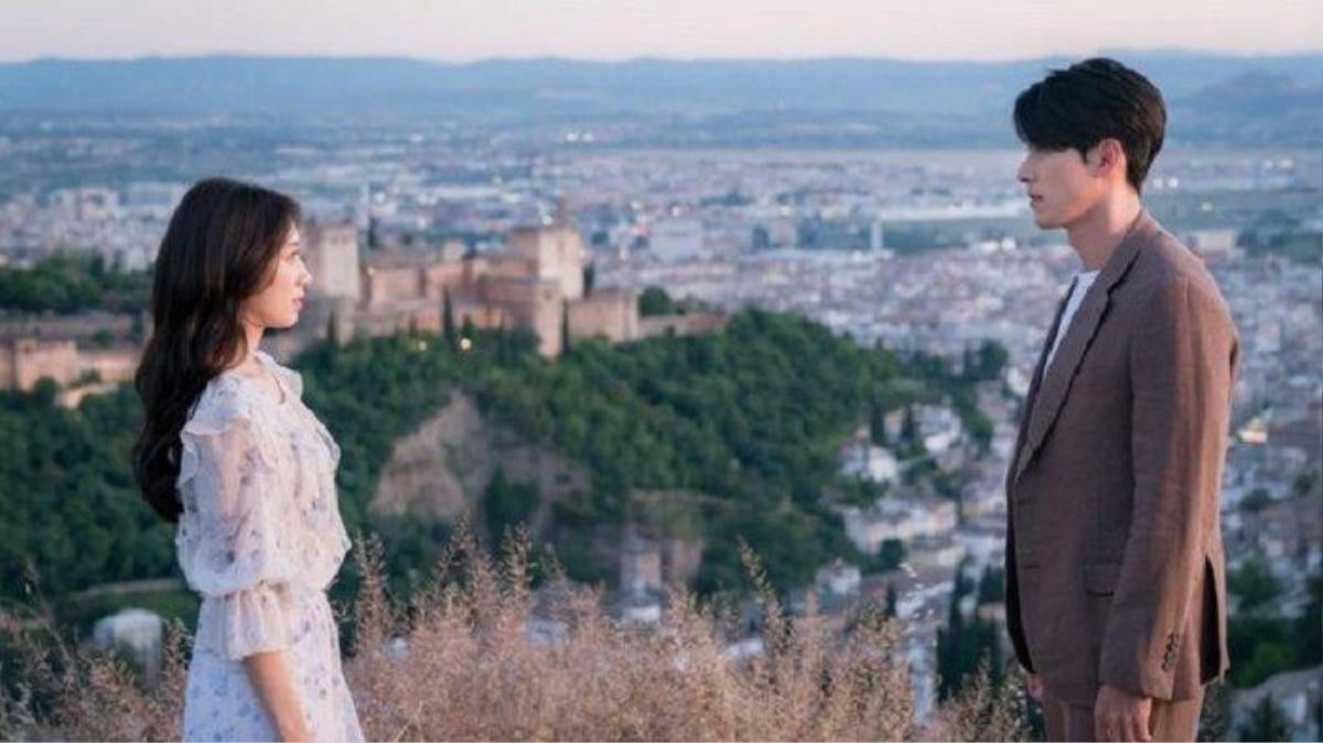 Ba lí do để hóng chờ siêu phẩm 'Memories of the Alhambra' của Hyun Bin và Park Shin Hye Ảnh 6