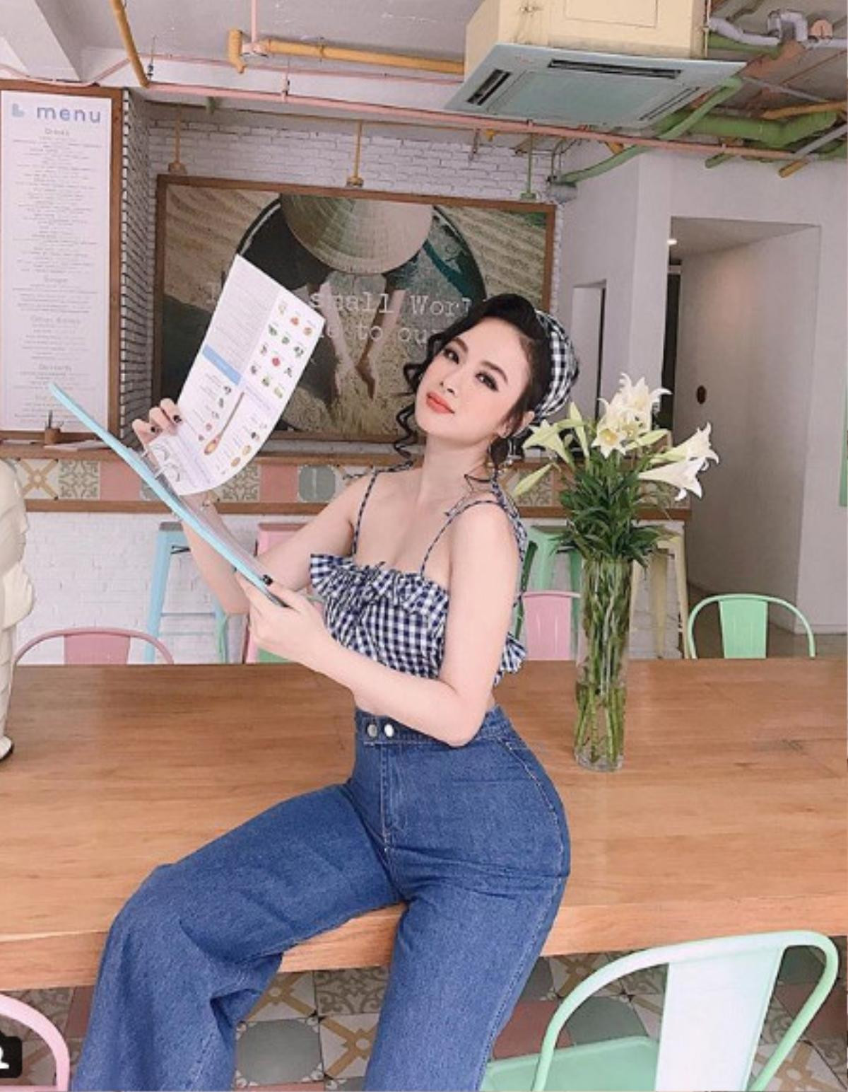 Đâu phải mỗi Hà Tăng, quần jeans thời 'ông bà anh' còn được Angela Phương Trinh, Hoàng Thùy cực mê Ảnh 3