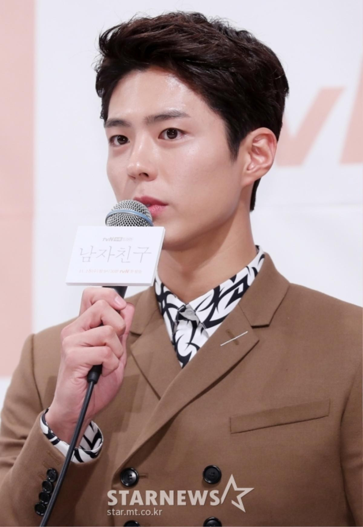 Park Bo Gum bất ngờ tiết lộ: 'Tôi không nuôi tóc dài vì bộ phim Encounter' Ảnh 7