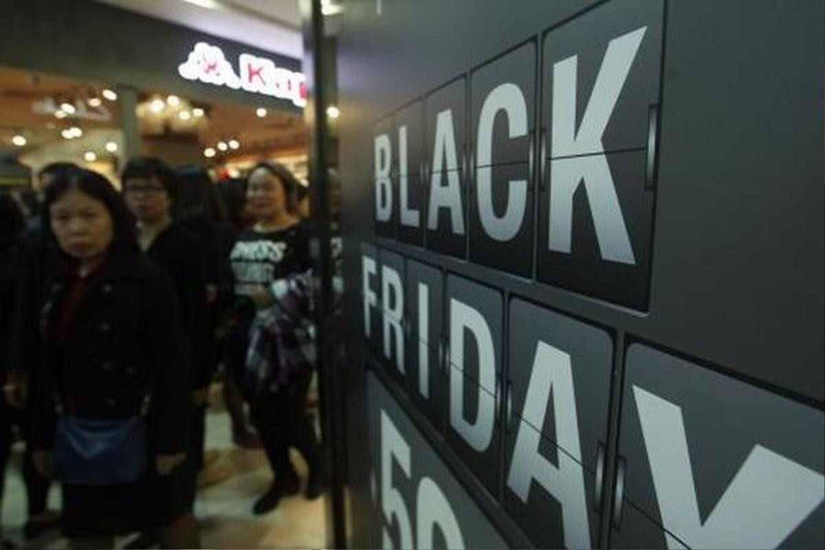 Những cái chết và thương tích không đáng có trong 'cơn mua sắm điên cuồng' Black Friday Ảnh 2