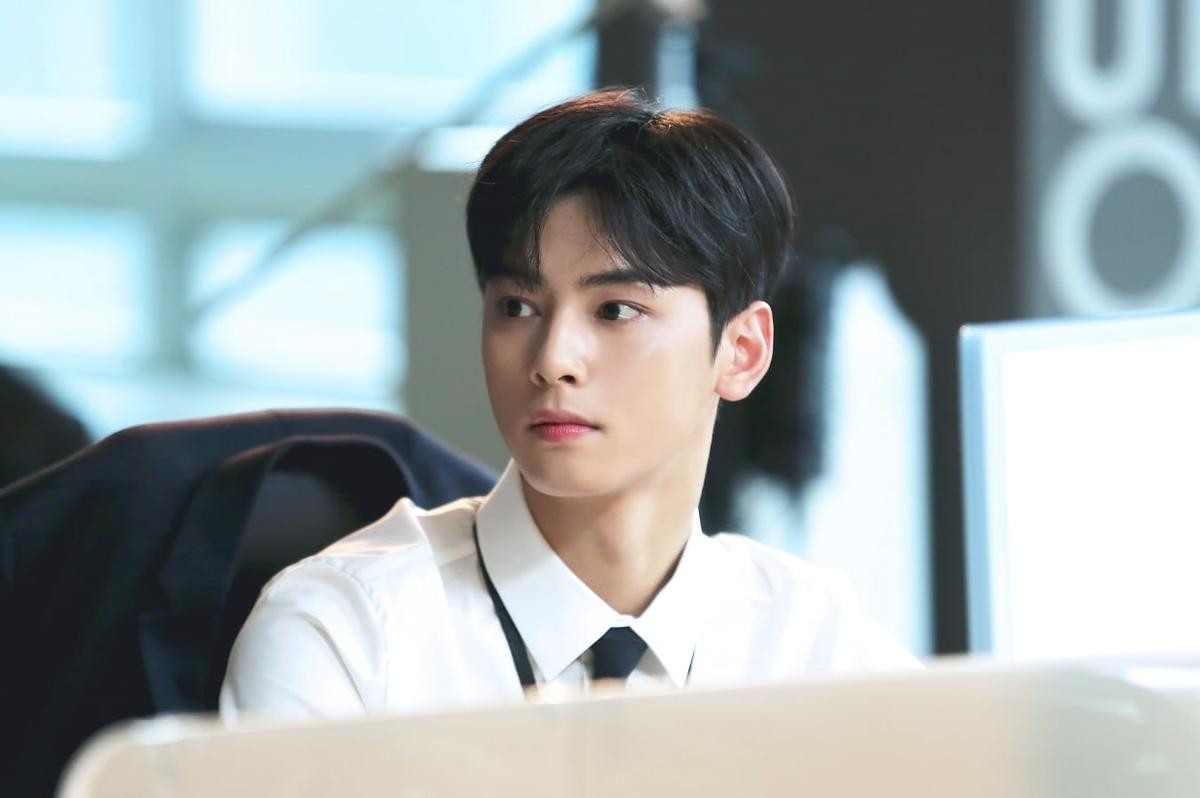 Sau Yoo Seung Ho và Lee Sung Kyung, Cha Eun Woo (ASTRO) đóng vai nhân viên văn phòng cho nhóm Urban Zakapa Ảnh 1