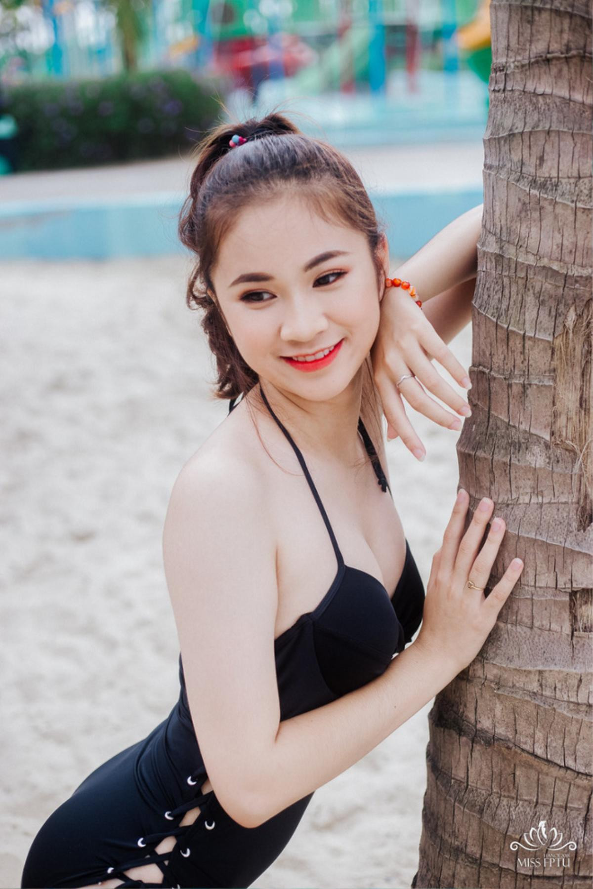 'Chất' như ĐH FPT: Thi Hoa khôi thí sinh diện toàn bikini đen khoe tất tần tật đường cong nóng bỏng Ảnh 6