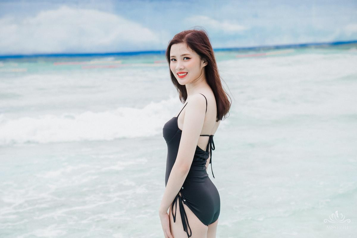 'Chất' như ĐH FPT: Thi Hoa khôi thí sinh diện toàn bikini đen khoe tất tần tật đường cong nóng bỏng Ảnh 17