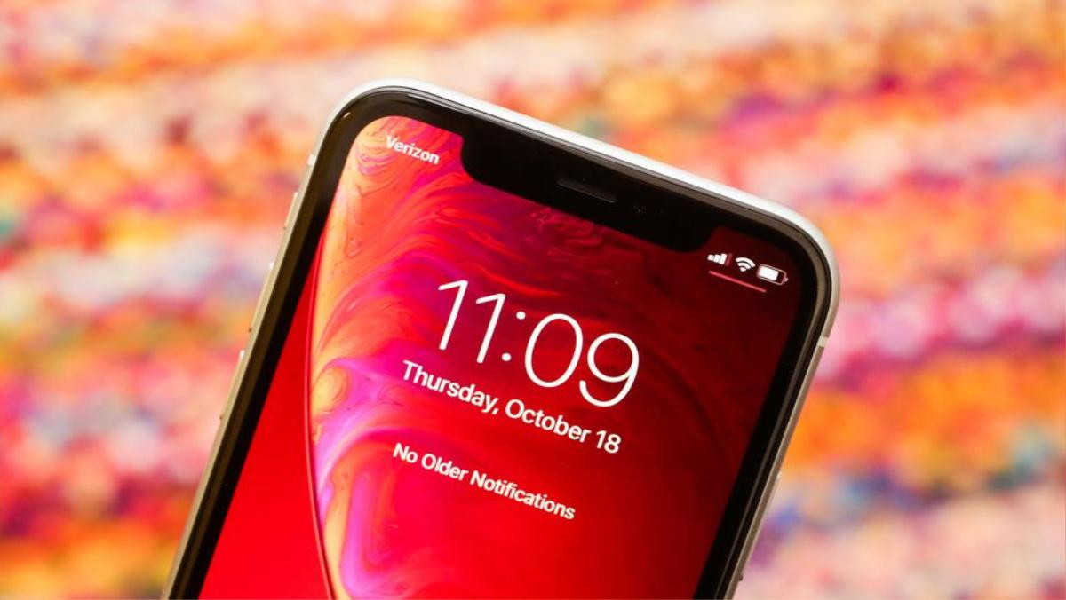 Điểm qua loạt smartphone 'tai thỏ' này, bạn sẽ thấy tại sao điện thoại của Apple luôn đi trước đối thủ Ảnh 4