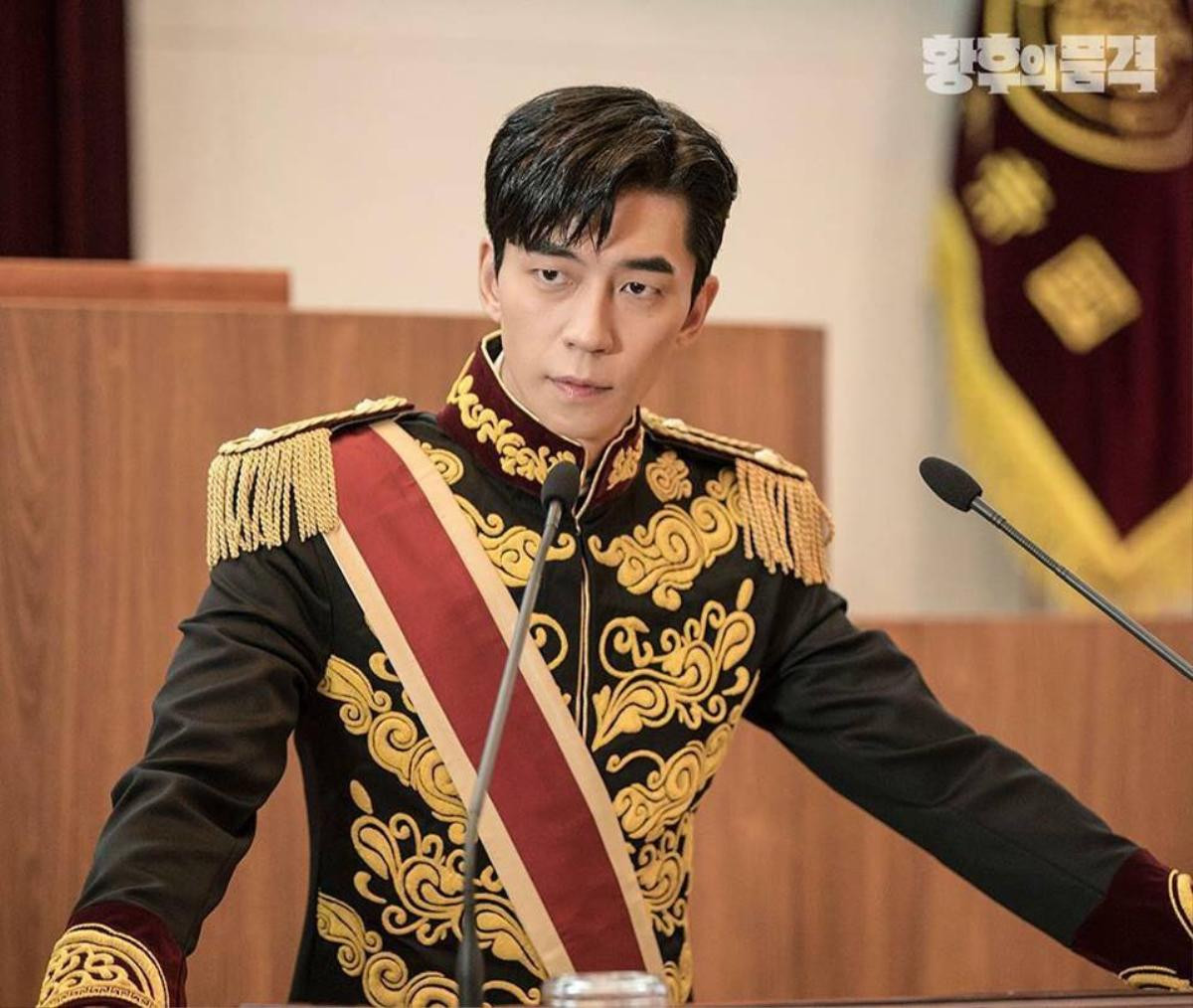 Ba điểm nhấn ấn tượng trong hai tập đầu của 'The Last Empress': Jang Na Ra 'bất lão', Shin Sung Rok 'ác vẫn hoàn ác' Ảnh 2