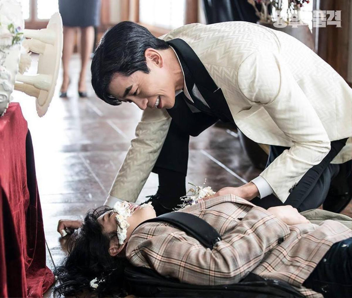 Ba điểm nhấn ấn tượng trong hai tập đầu của 'The Last Empress': Jang Na Ra 'bất lão', Shin Sung Rok 'ác vẫn hoàn ác' Ảnh 12