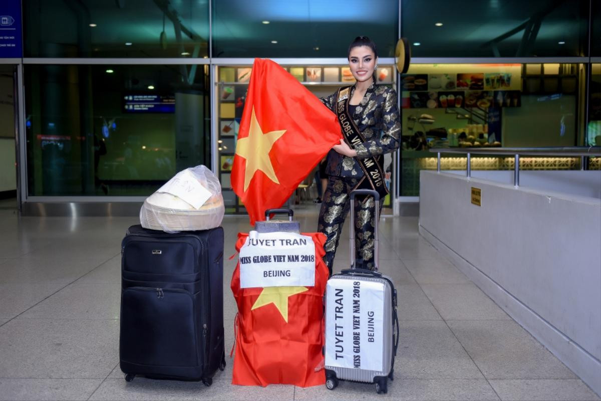 Tuyết Trần rạng rỡ mặc mưa gió, 'đội bão' sang Trung Quốc dự thi Miss Globe 2018 Ảnh 5