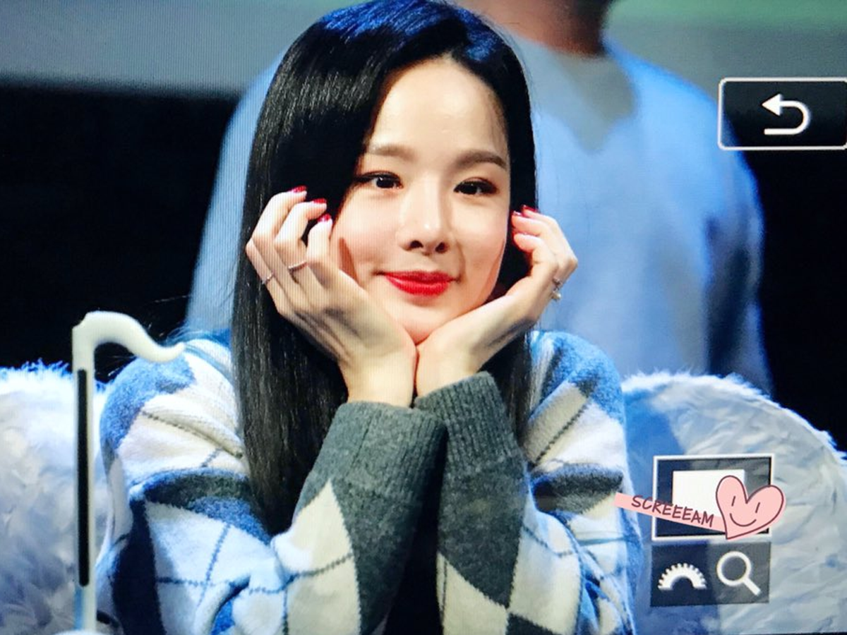 Fan EXID xót xa kể lại tình hình sức khỏe hiện tại của Solji: Phải hạ toàn bộ ánh sáng khu vực fansign do mắt còn rất yếu Ảnh 1