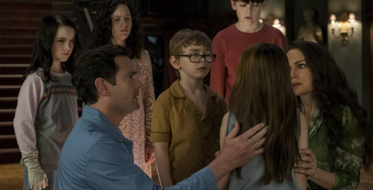 Phim kinh dị 'The Haunting of Hill House' của Netflix sẽ có cái kết gay cấn Ảnh 2