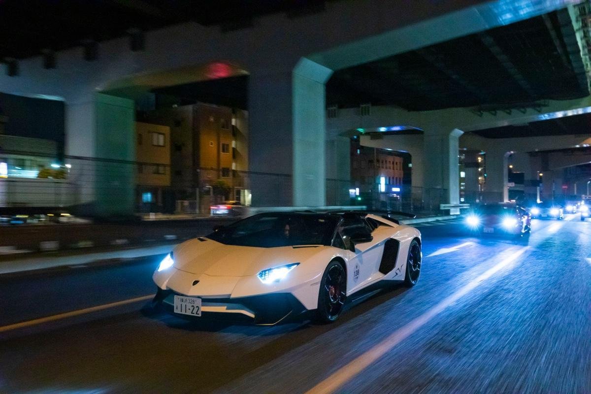 Giới nhà giàu Nhật Bản dùng hàng trăm siêu xe Lamborghini thắp sáng cả thành phố Yokohama Ảnh 15