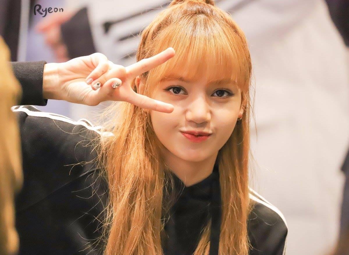 Lisa (Black Pink) bất ngờ 'xuống tóc' xinh đẹp trong lúc dư luận đang 'chĩa mũi nhọn' vào thành viên Jennie Ảnh 3