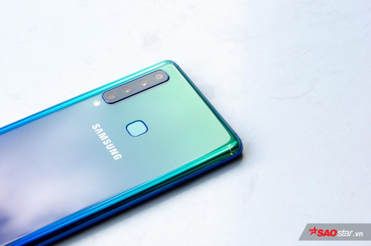 Mở hộp Samsung Galaxy A9 (2018): Màu sắc đẹp khó cưỡng, cụm 4 camera độc đáo! Ảnh 7