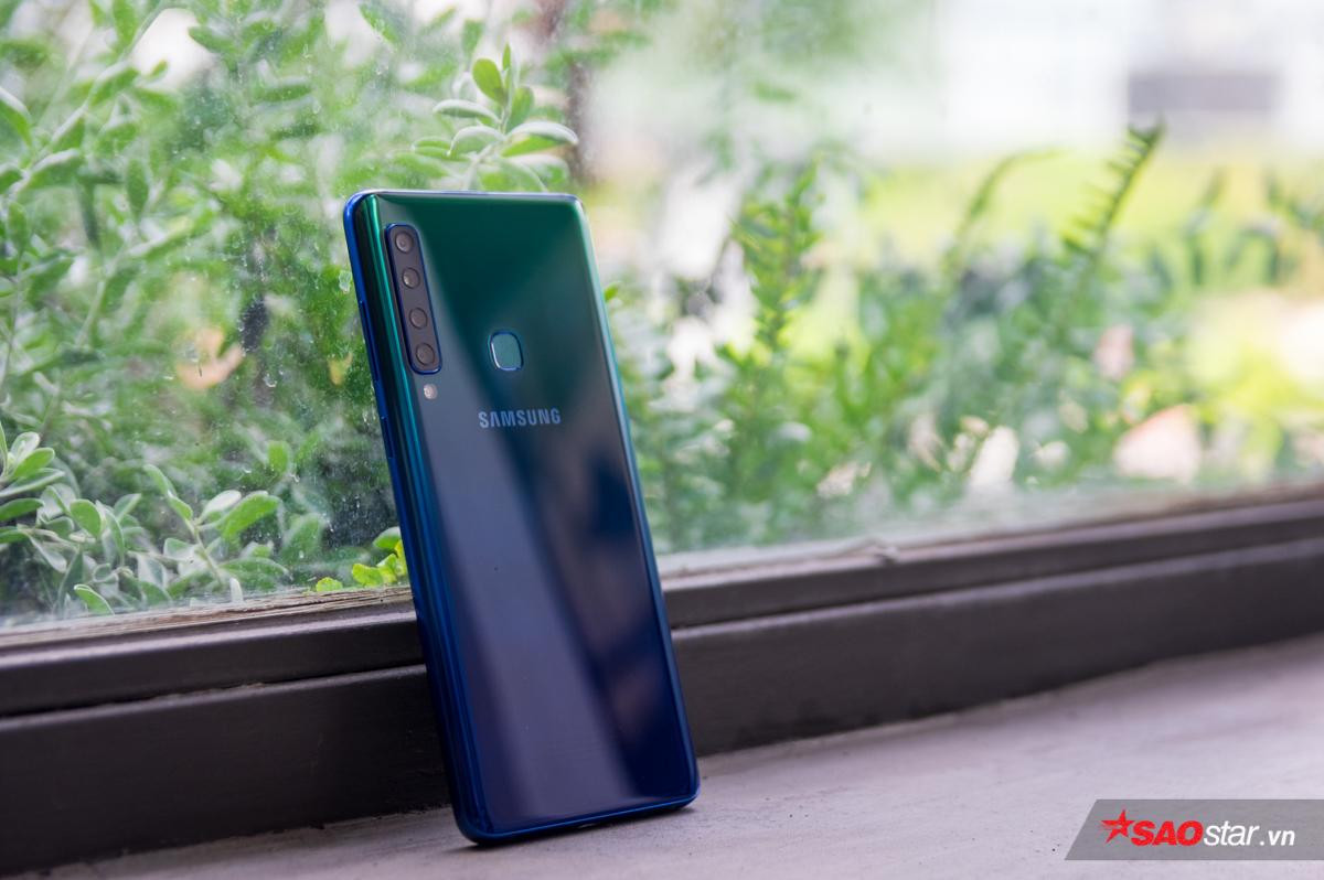 Mở hộp Samsung Galaxy A9 (2018): Màu sắc đẹp khó cưỡng, cụm 4 camera độc đáo! Ảnh 11