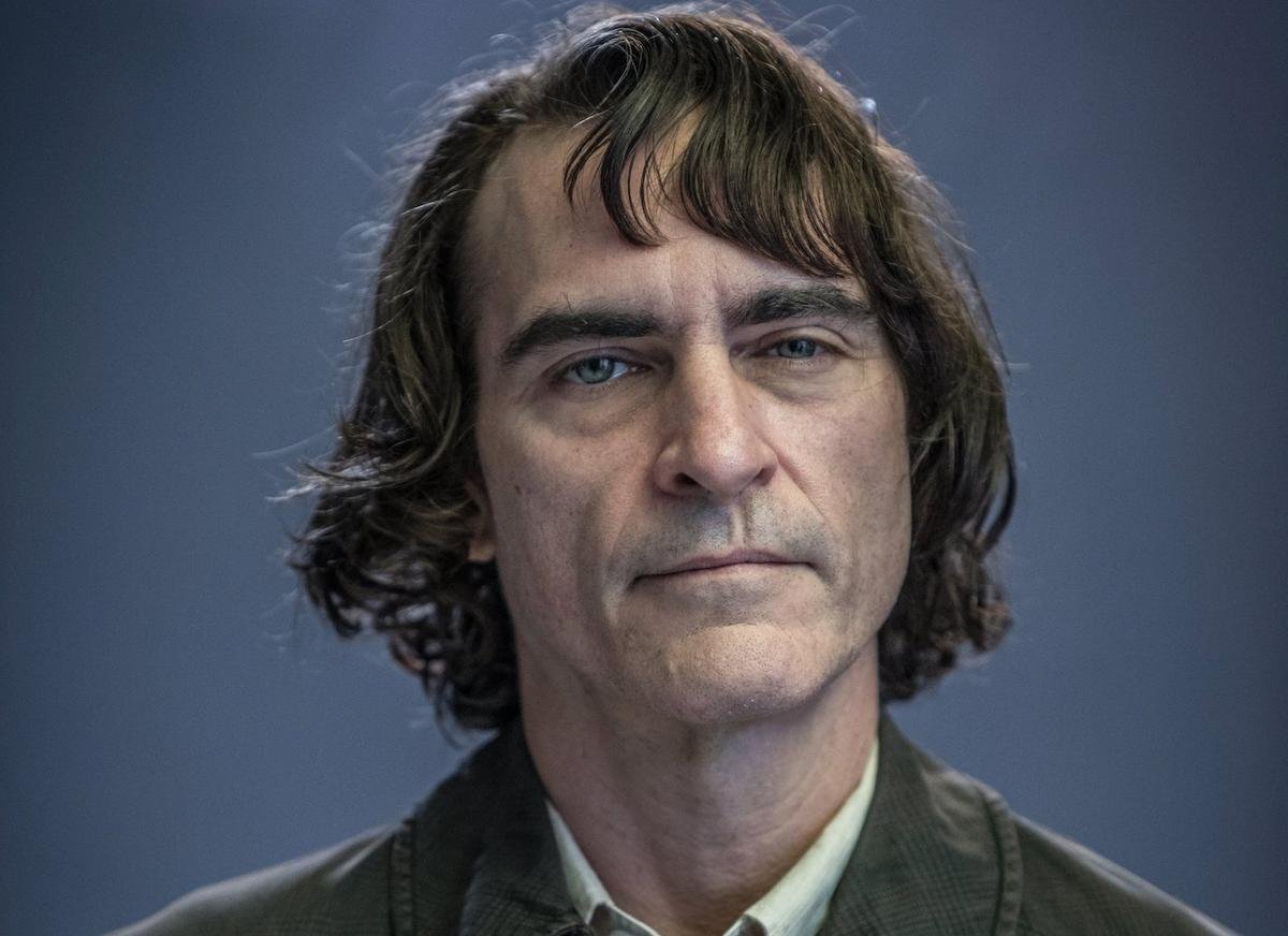 'Joker 2019': Một loạt các bức hình mới đã gửi Joaquin Phoenix đến nghĩa trang lạnh lẽo? Ảnh 1