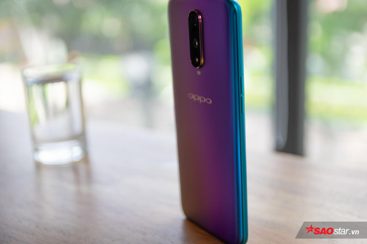 Trên tay OPPO R17 Pro vừa ra mắt: Mặt lưng chuyển sắc siêu đẹp, mới nhìn là thích mê mệt! Ảnh 8