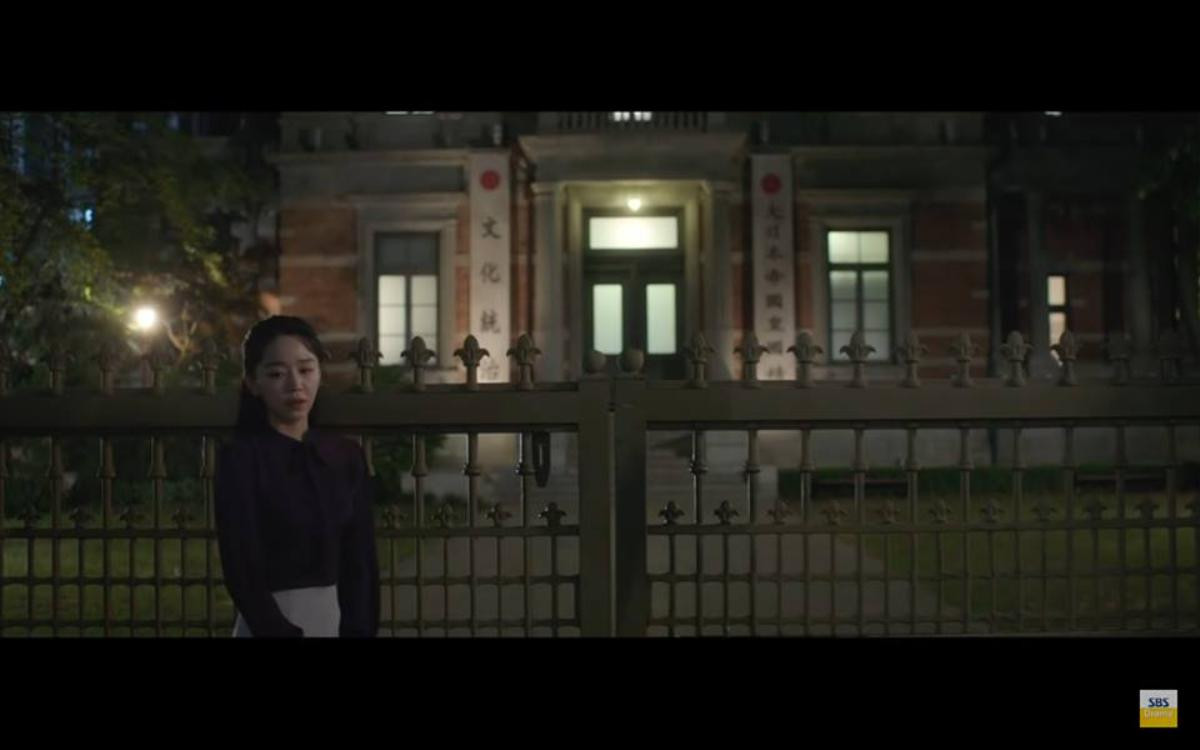 ‘Death Song’ tập 1-2: Lee Jong Suk bị tra tấn dã man, cùng Shin Hye Sun cãi nhau ngay lần đầu gặp mặt Ảnh 11