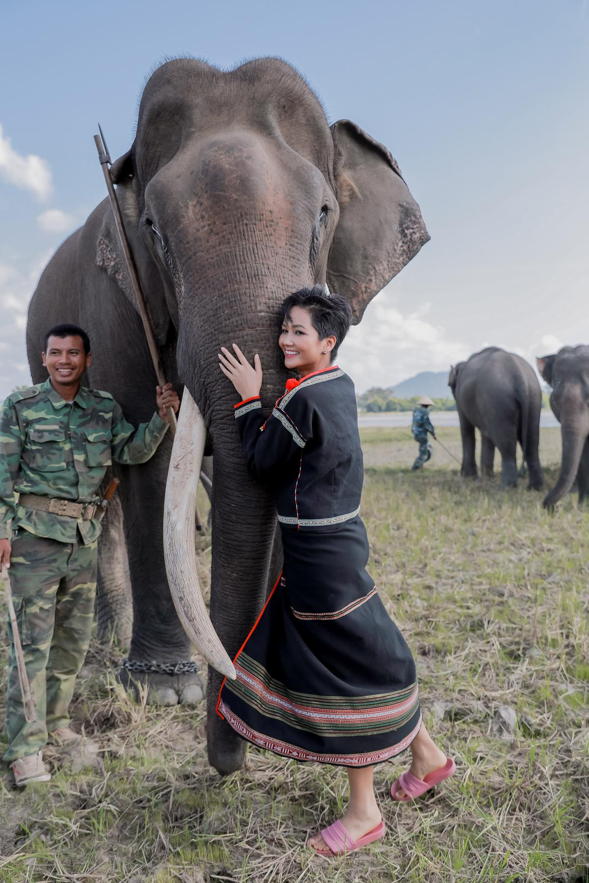 Chuyến hành trình Đắk Lắk - Sài Gòn đầy cảm xúc hay H'Hen Niê và câu chuyện trưởng thành 'rung động' người nghe Ảnh 7