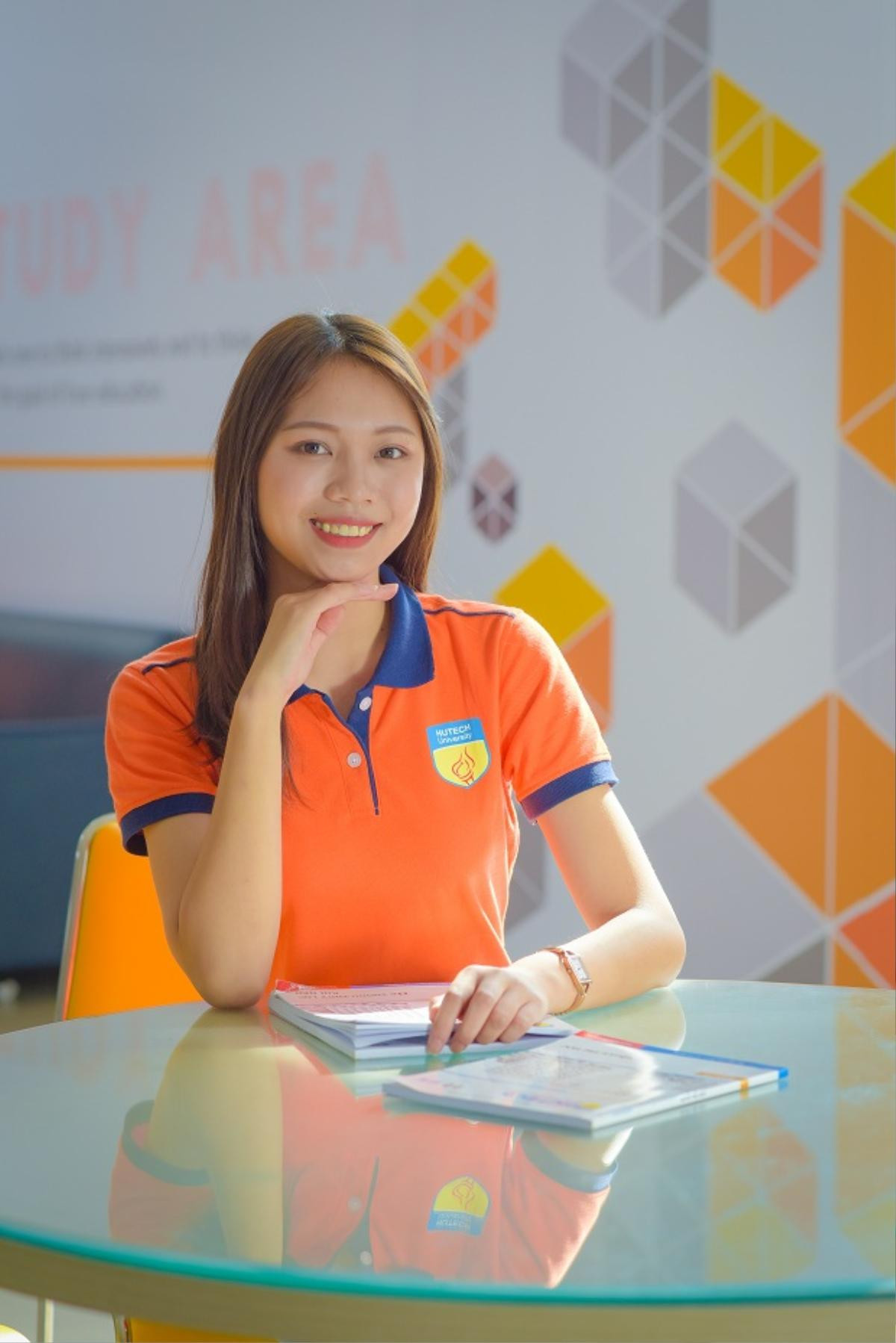 Đã tìm ra danh tính 20 nữ sinh đẹp nhất bước tiếp vào Chung kết Miss Hutech 2019 Ảnh 21