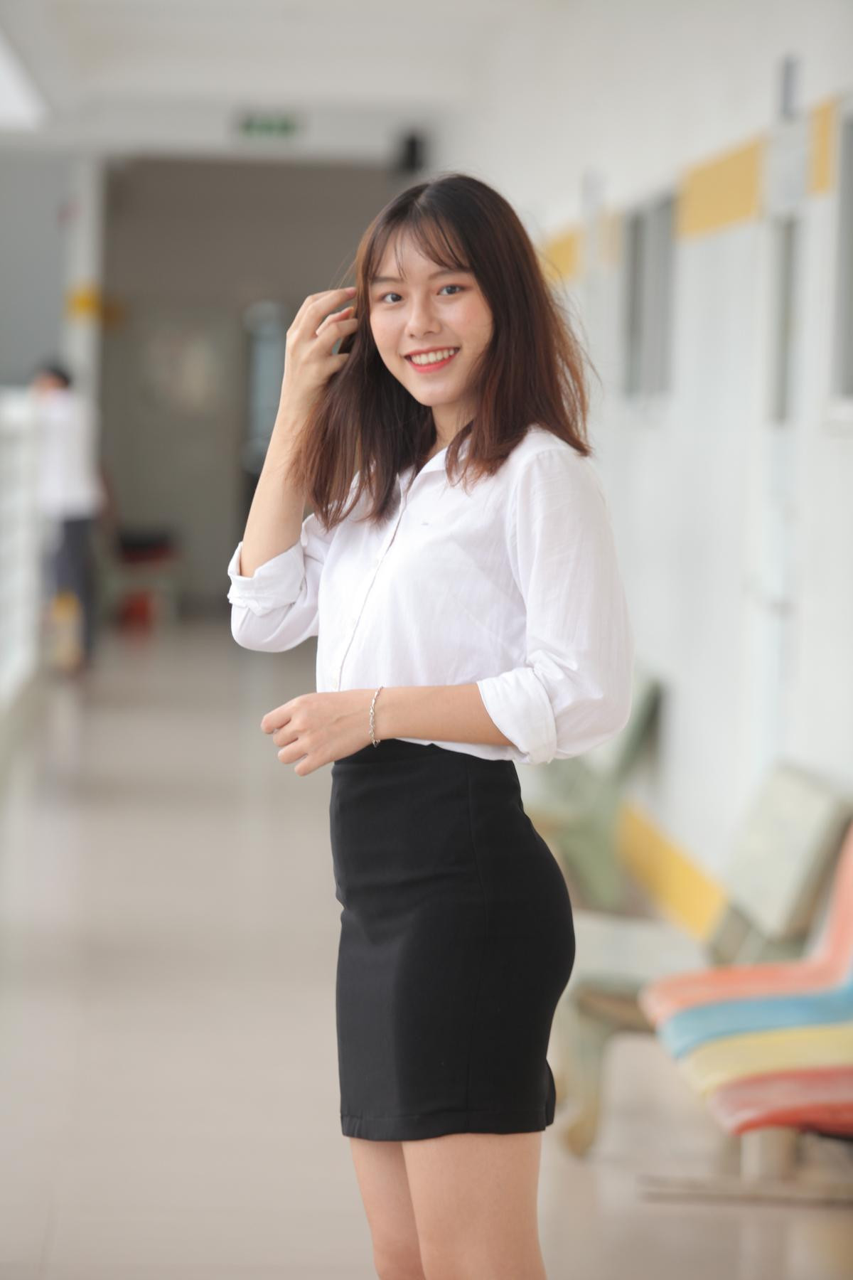 Đã tìm ra danh tính 20 nữ sinh đẹp nhất bước tiếp vào Chung kết Miss Hutech 2019 Ảnh 2