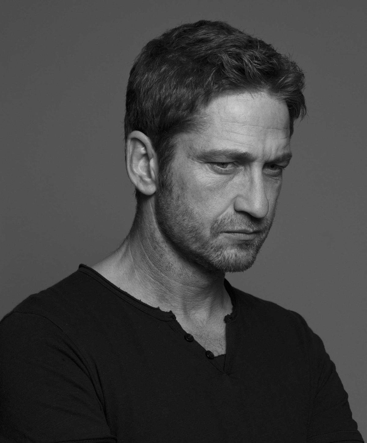 Sau khi 'Nhà Trắng - London thất thủ' và vượt cả siêu bão địa cầu, Gerard Butler lại làm mật vụ trong 'Hunter Killer' Ảnh 1