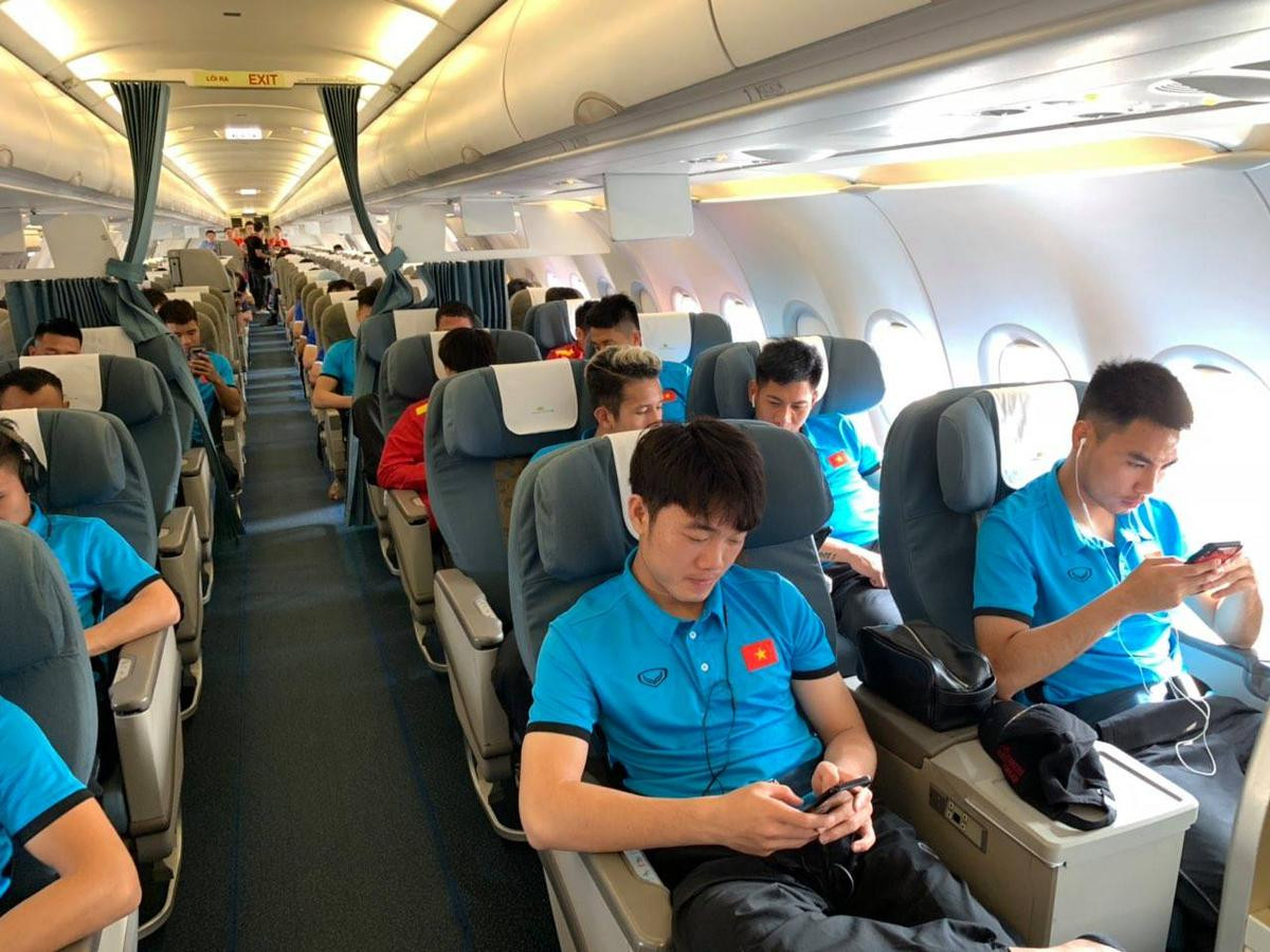 Vietnam Airlines tăng thêm chuyến bay thẳng tới Bacolod cổ vũ thầy trò HLV Park Hang Seo trong trận gặp Philippines Ảnh 3