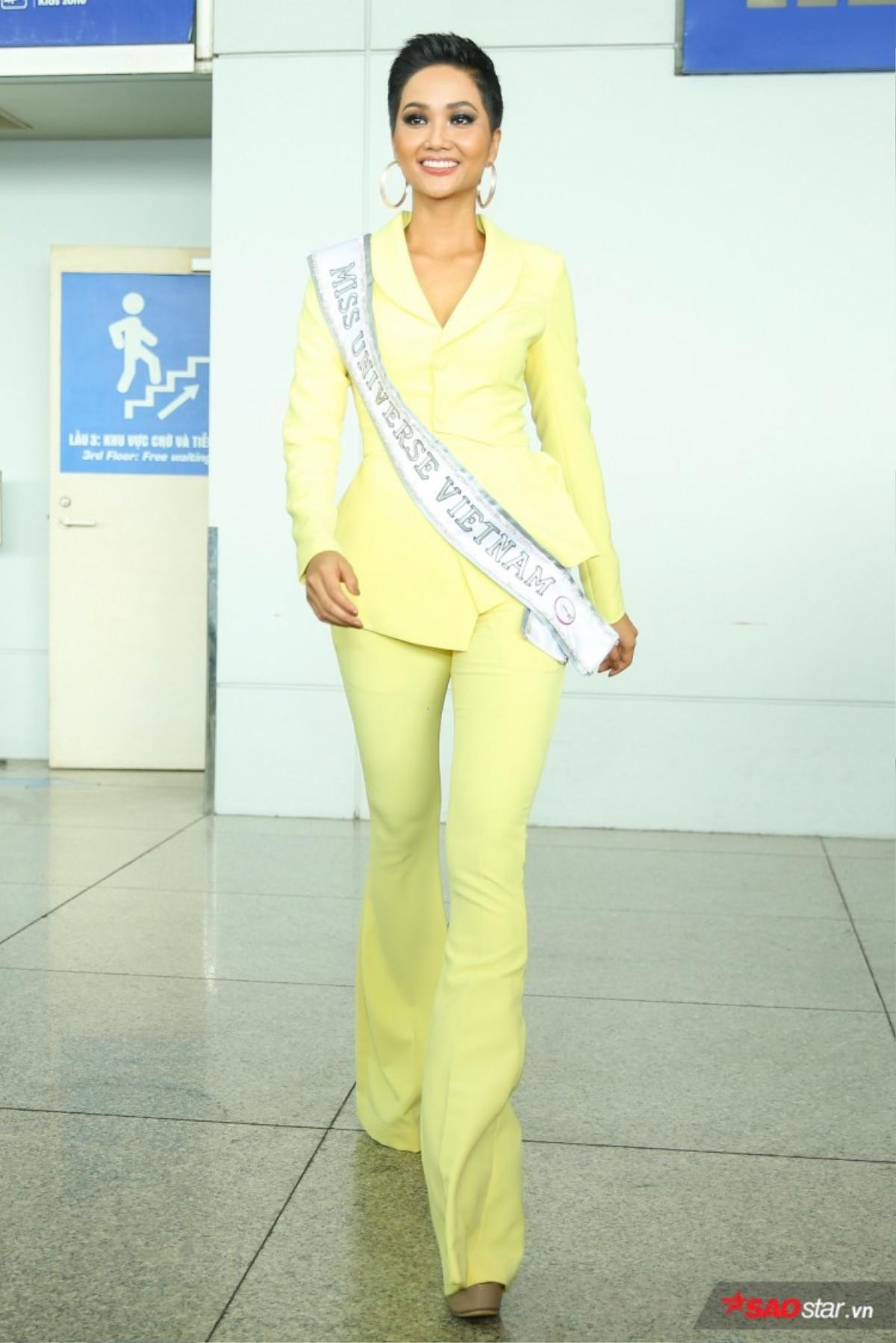 Vừa xuất trận, thời trang sân bay của H'Hen Niê đã ăn đứt dàn người đẹp Miss Universe Ảnh 2