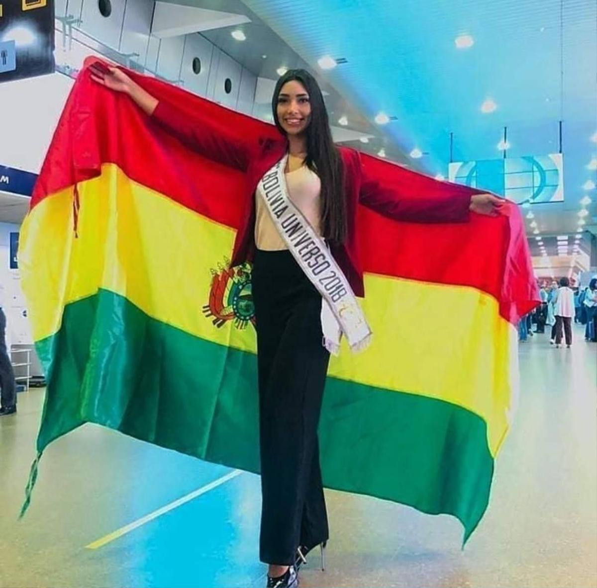 Vừa xuất trận, thời trang sân bay của H'Hen Niê đã ăn đứt dàn người đẹp Miss Universe Ảnh 9