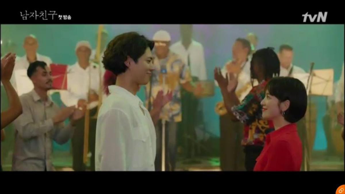 'Encounter' tập 1: Gặp nhau ở Cuba, Park Bo Gum rung động trước Song Hye Kyo nhưng bị cản trở bởi gia thế? Ảnh 13