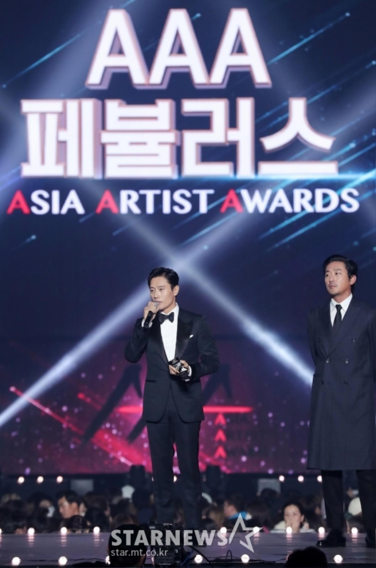 Kết quả 'Asia Artist Awards 2018' gây tranh cãi: Lee Byung Hun - IU 'gom' 4 cúp, Ha Jung Woo 3 cúp Ảnh 3