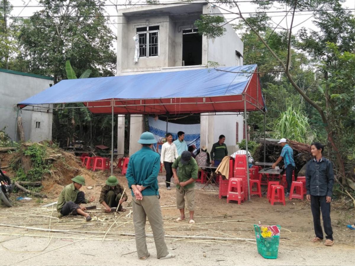 Vụ chồng chết dưới sông vợ tử vong bên hông nhà với vết cắt ở cổ: Phát hiện mảnh giấy có nội dung khó ngờ Ảnh 2