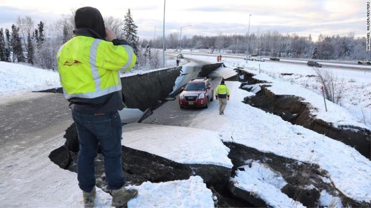 Quang cảnh đổ nát sau động đất 7 độ richter rung chuyển Alaska Ảnh 5