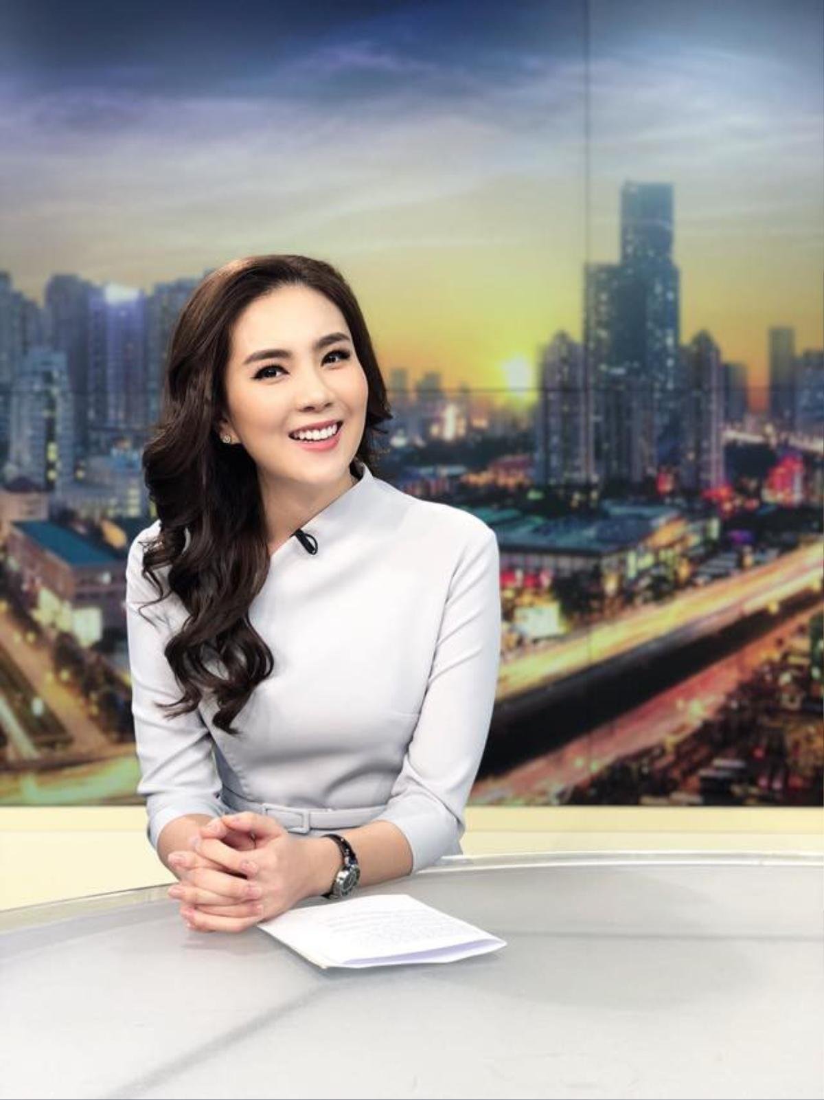 'Cô gái thời tiết' Mai Ngọc bất ngờ chuyển hướng làm BTV thời sự ở tuổi 28 Ảnh 2